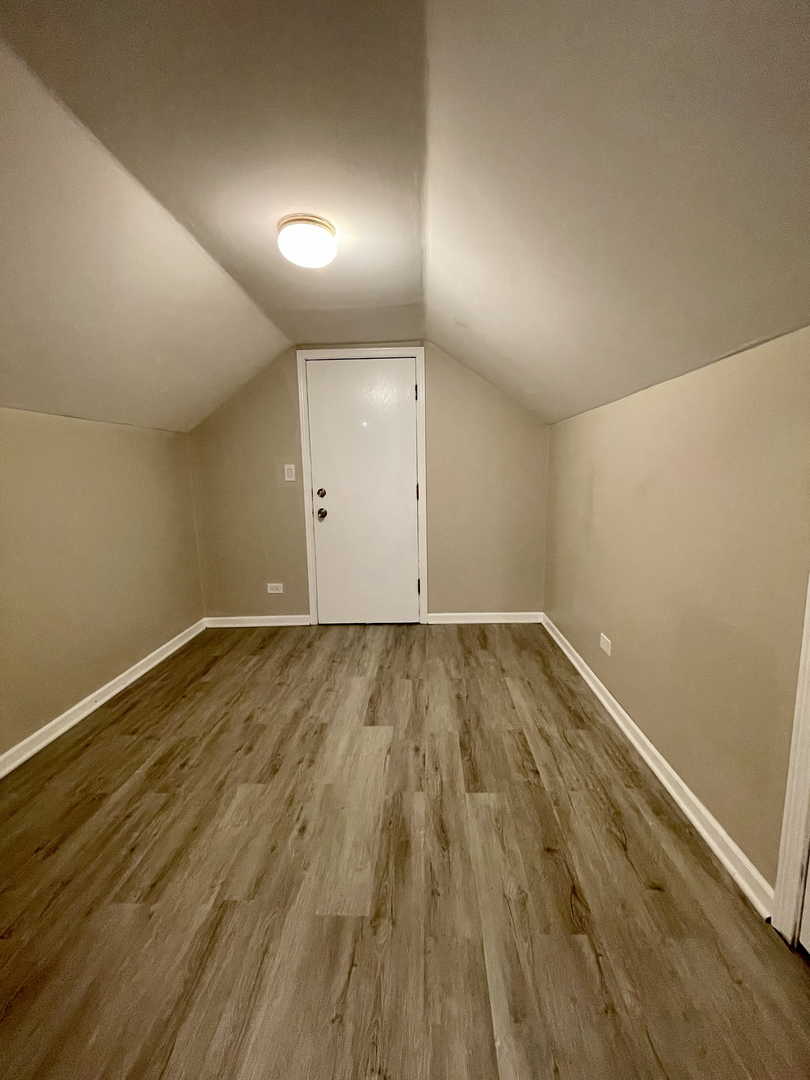 2130 N 73rd Avenue, Elmwood Park, IL 60707