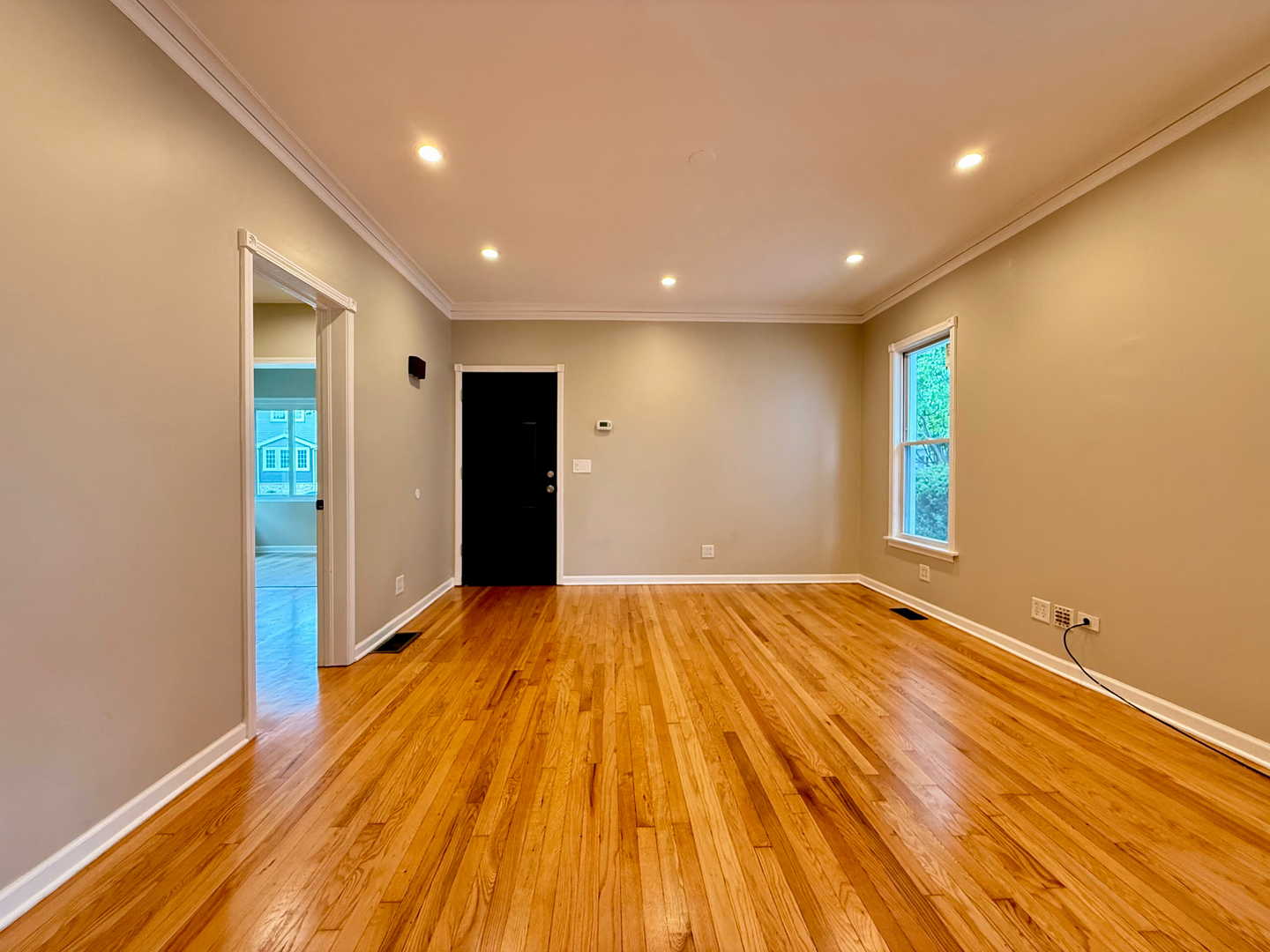 2130 N 73rd Avenue, Elmwood Park, IL 60707