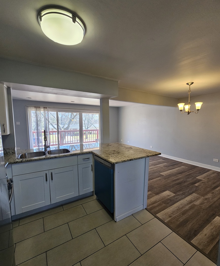 520 N Roberts Drive #2C, Glenwood, IL 60425