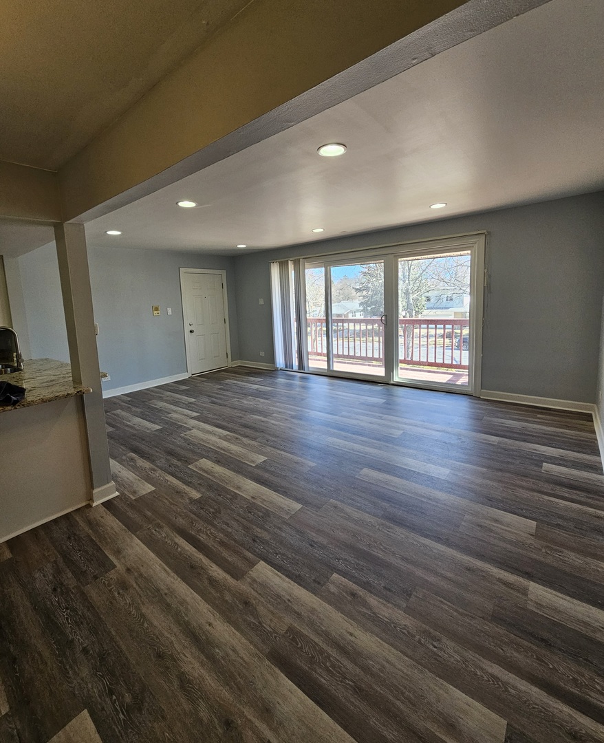 520 N Roberts Drive #2C, Glenwood, IL 60425