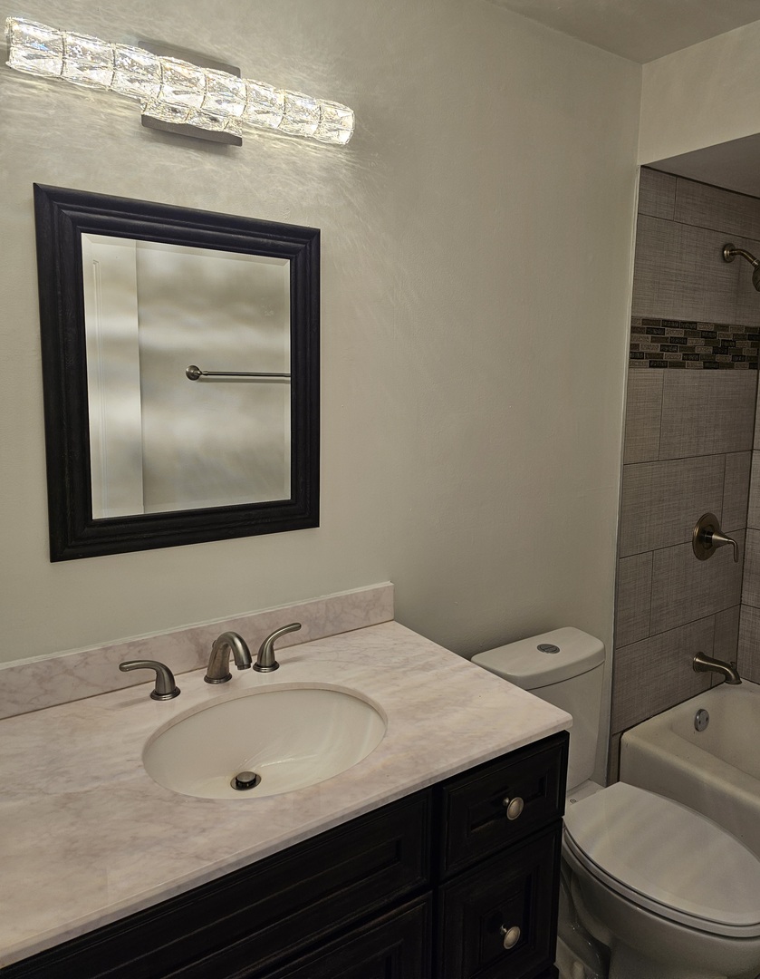 520 N Roberts Drive #2C, Glenwood, IL 60425