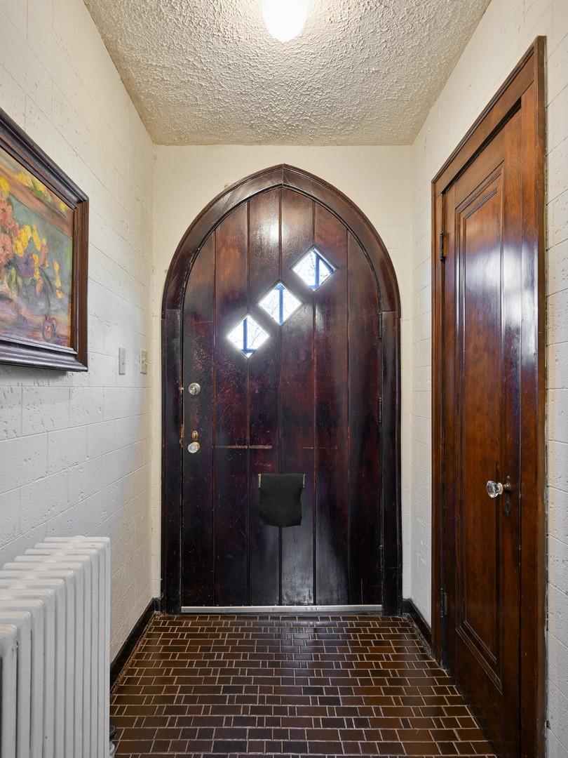 1243 Hawthorne Lane, Downers Grove, IL 60515