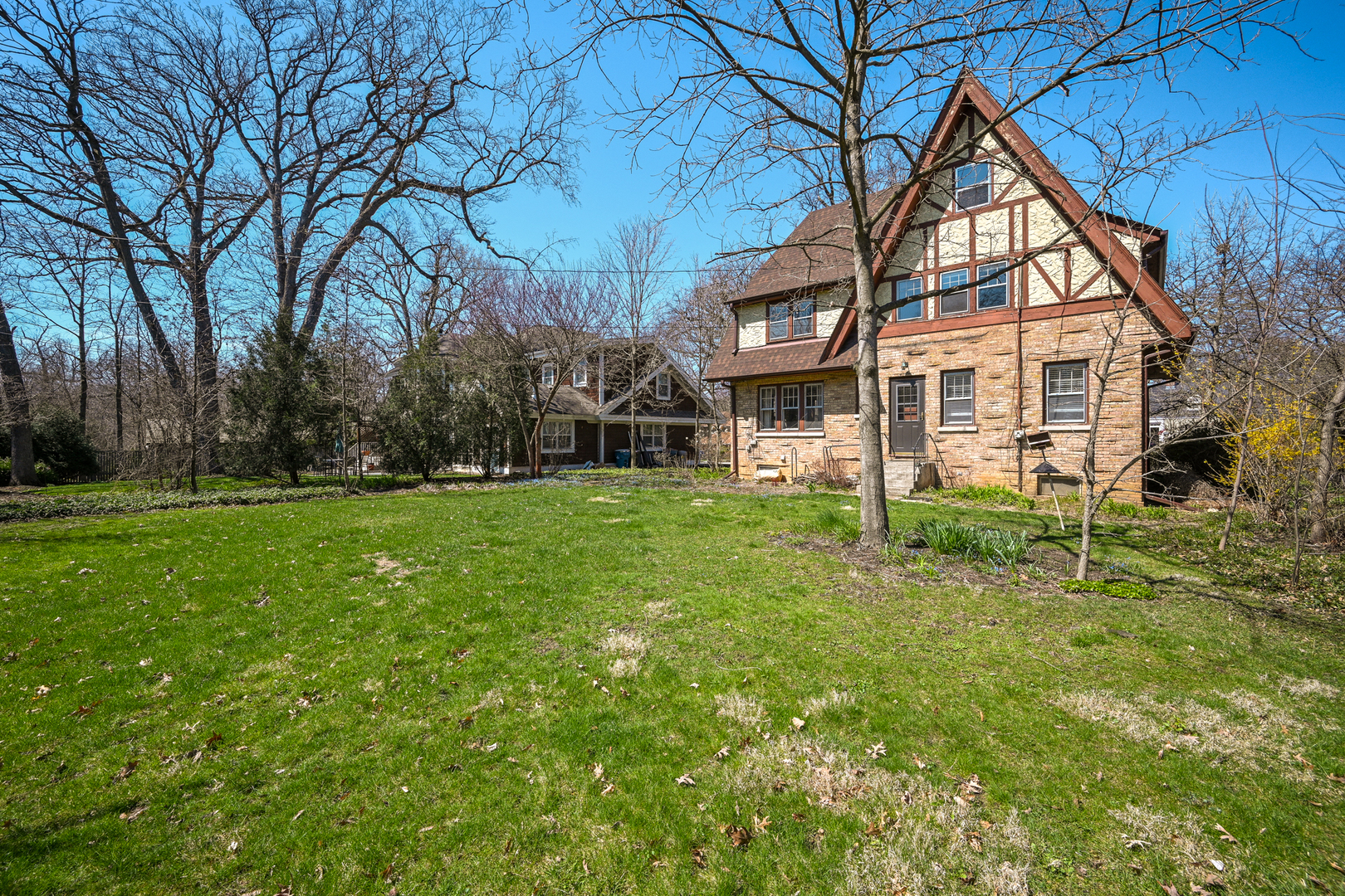 1243 Hawthorne Lane, Downers Grove, IL 60515