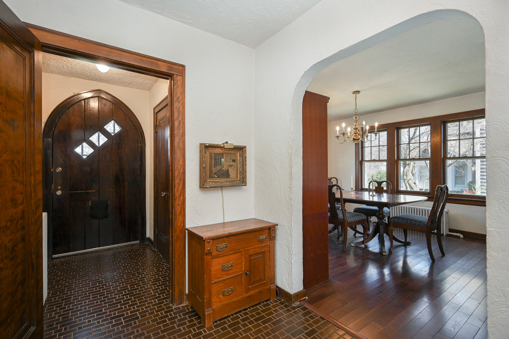 1243 Hawthorne Lane, Downers Grove, IL 60515