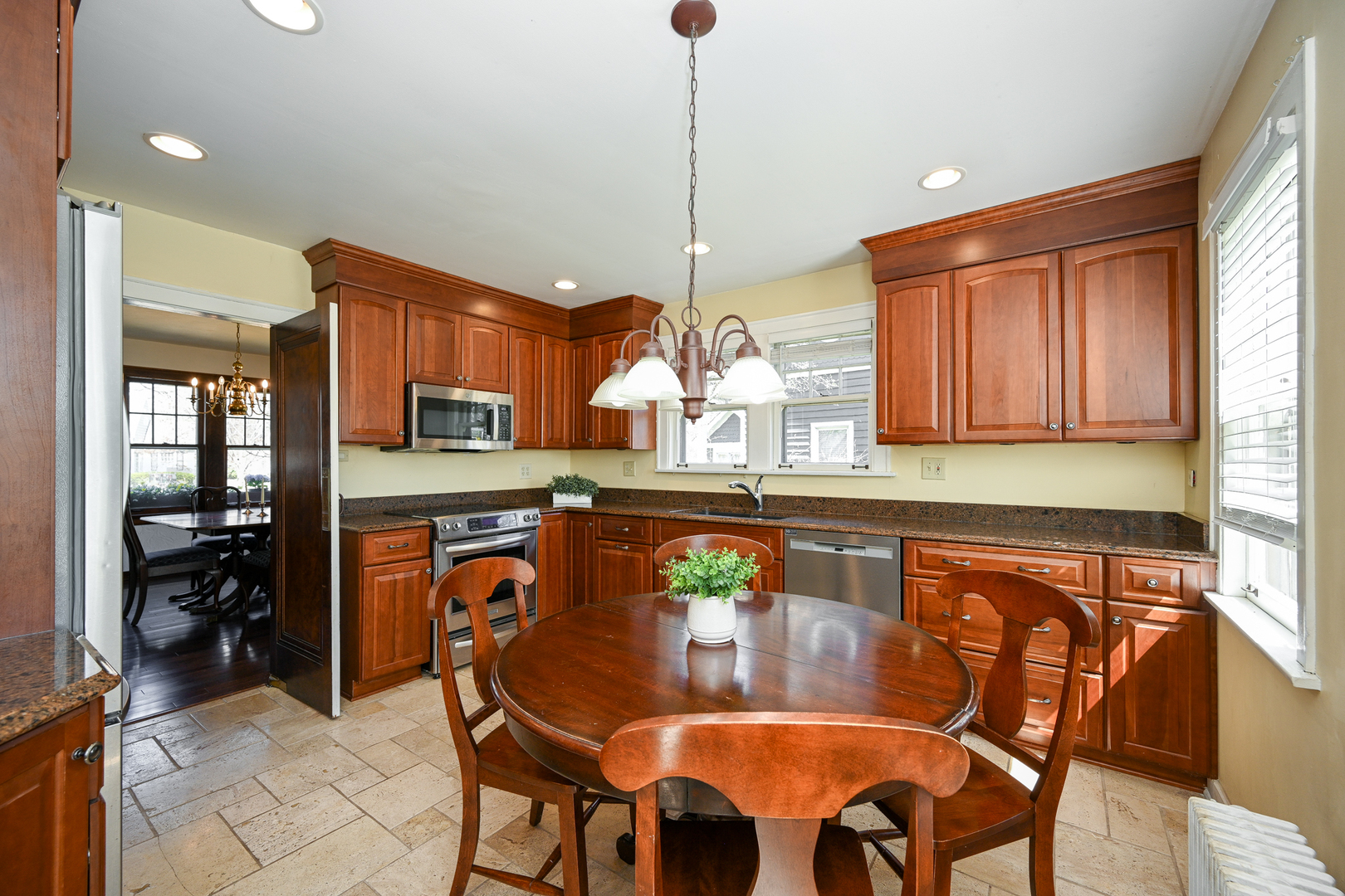 1243 Hawthorne Lane, Downers Grove, IL 60515