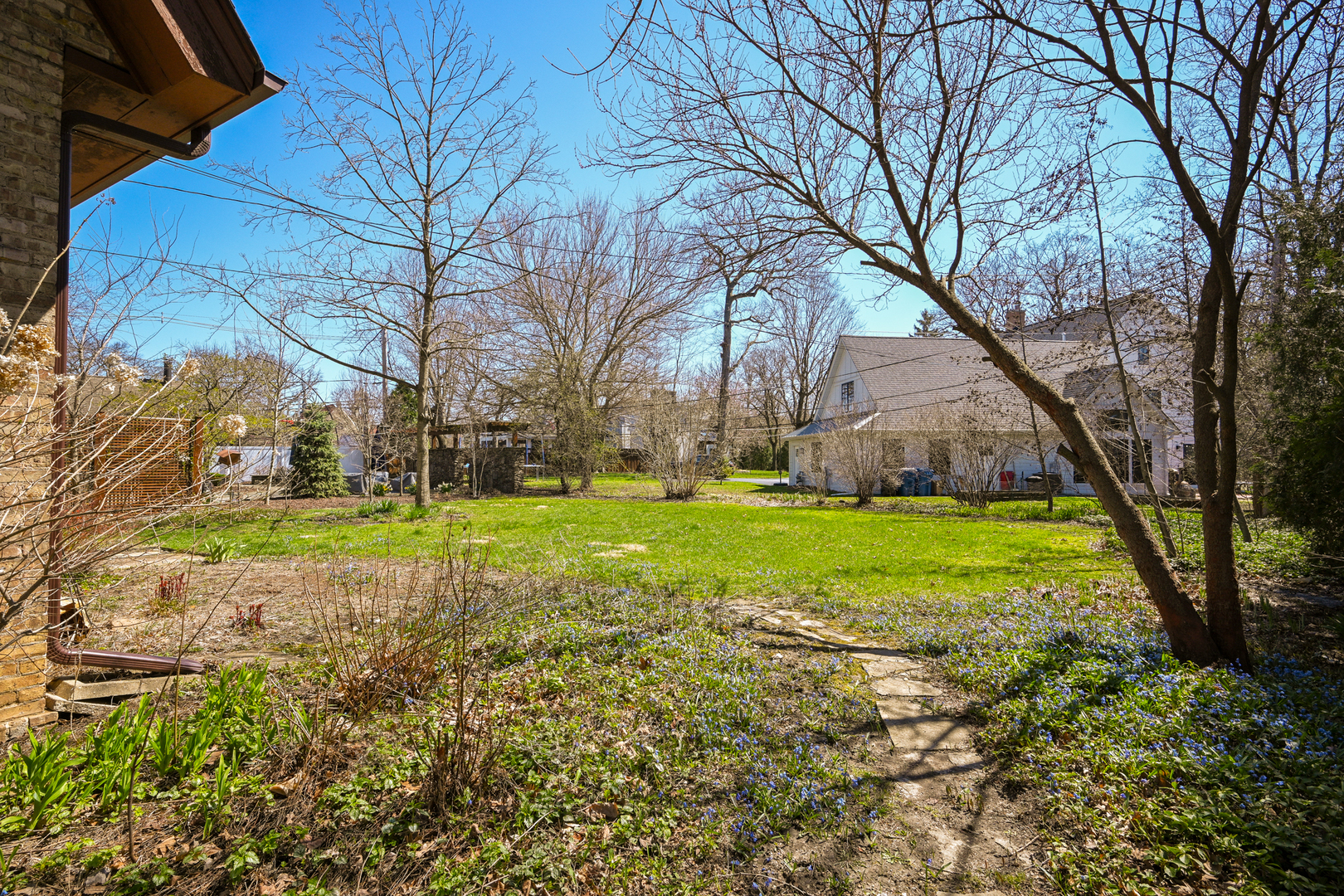 1243 Hawthorne Lane, Downers Grove, IL 60515