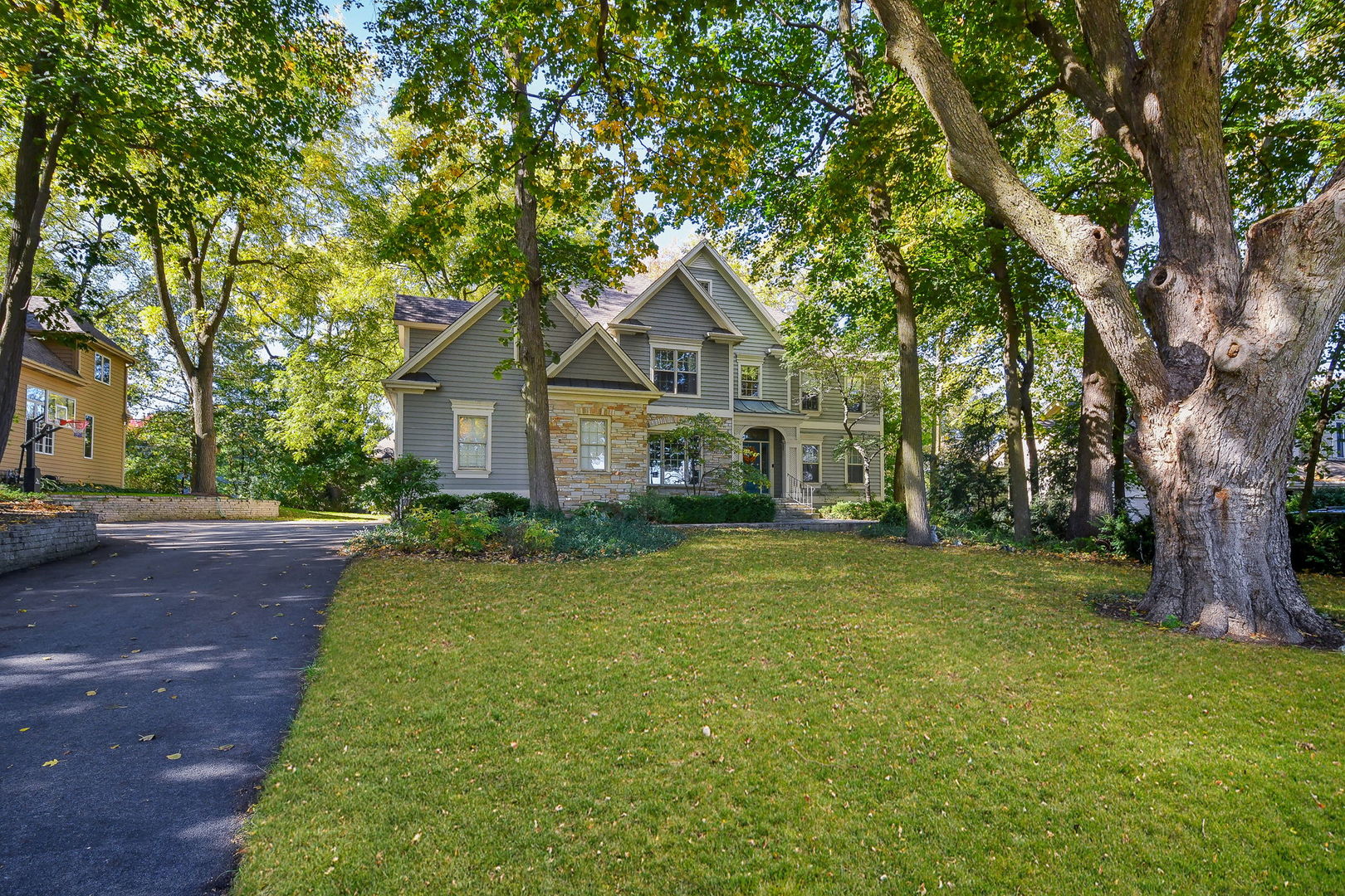 0N030 N Mill Creek Drive, Geneva, IL 60134