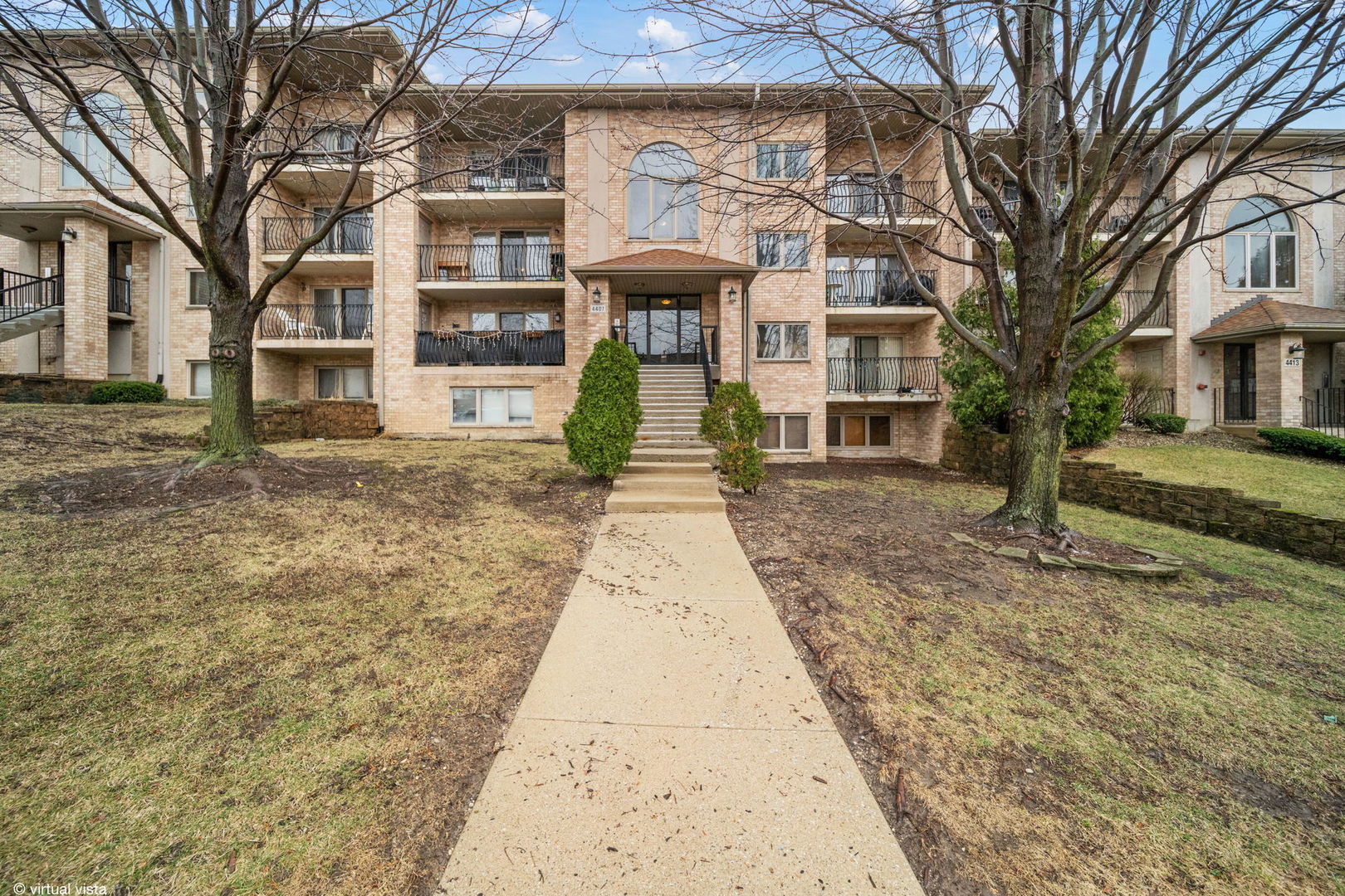 4407 Pershing Avenue #2S, Downers Grove, IL 60515