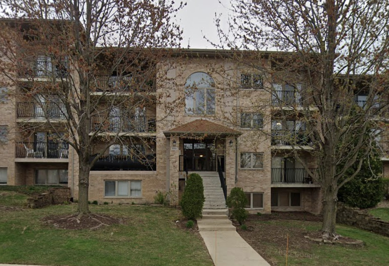 4407 Pershing Avenue #2S, Downers Grove, IL 60515