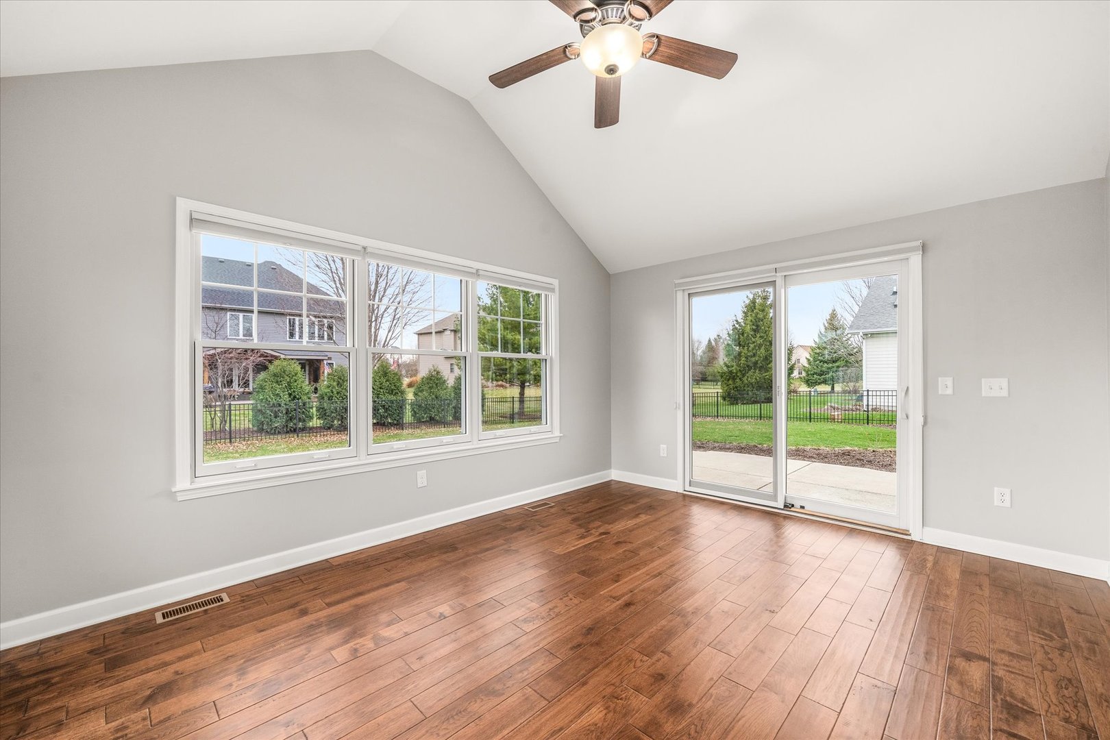 1262 Deerpath Drive, Yorkville, IL 60560