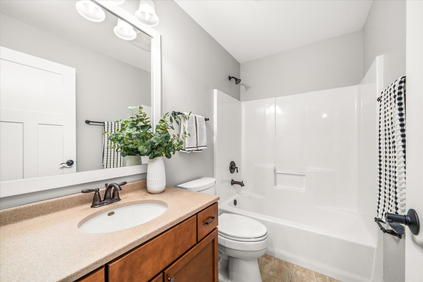 1262 Deerpath Drive, Yorkville, IL 60560