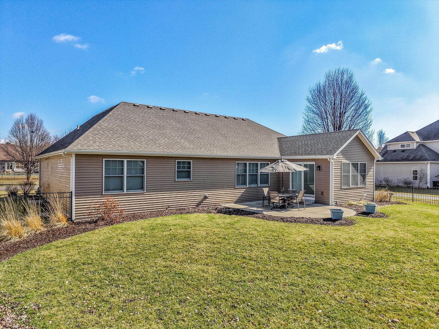 1262 Deerpath Drive, Yorkville, IL 60560