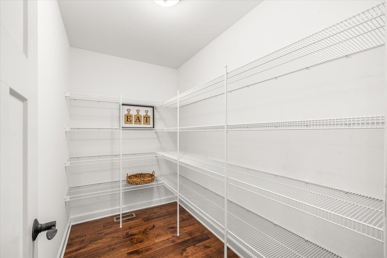 1262 Deerpath Drive, Yorkville, IL 60560