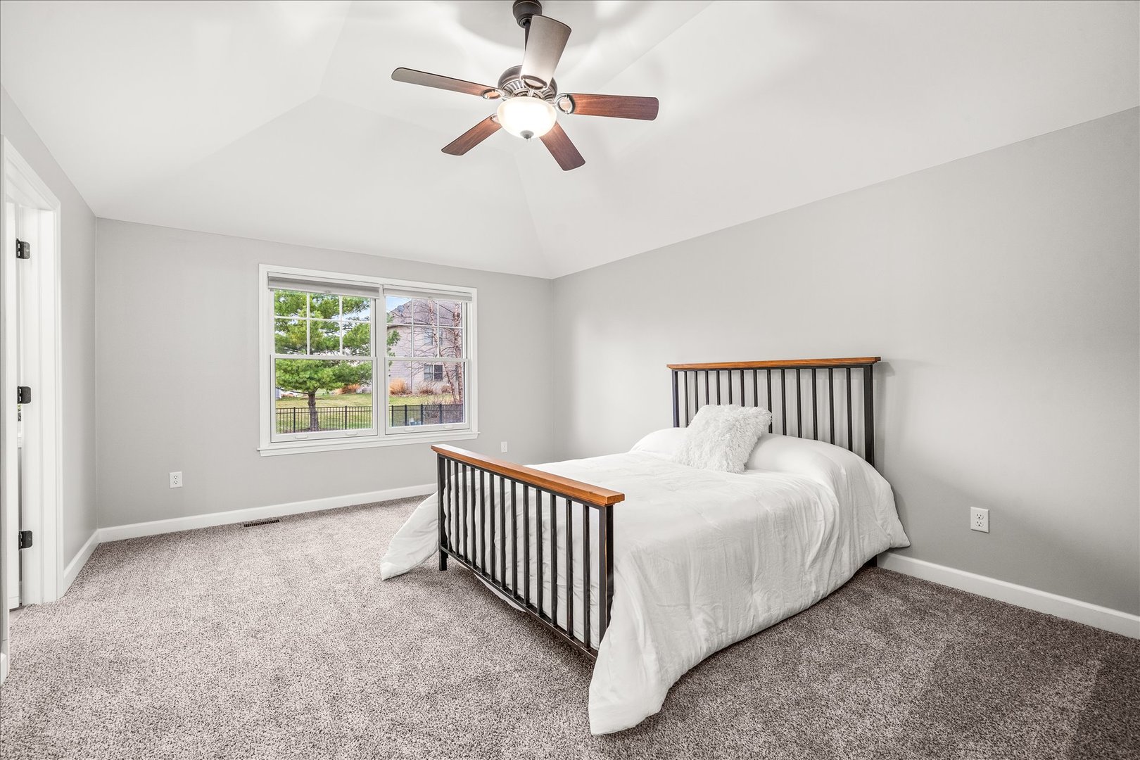 1262 Deerpath Drive, Yorkville, IL 60560