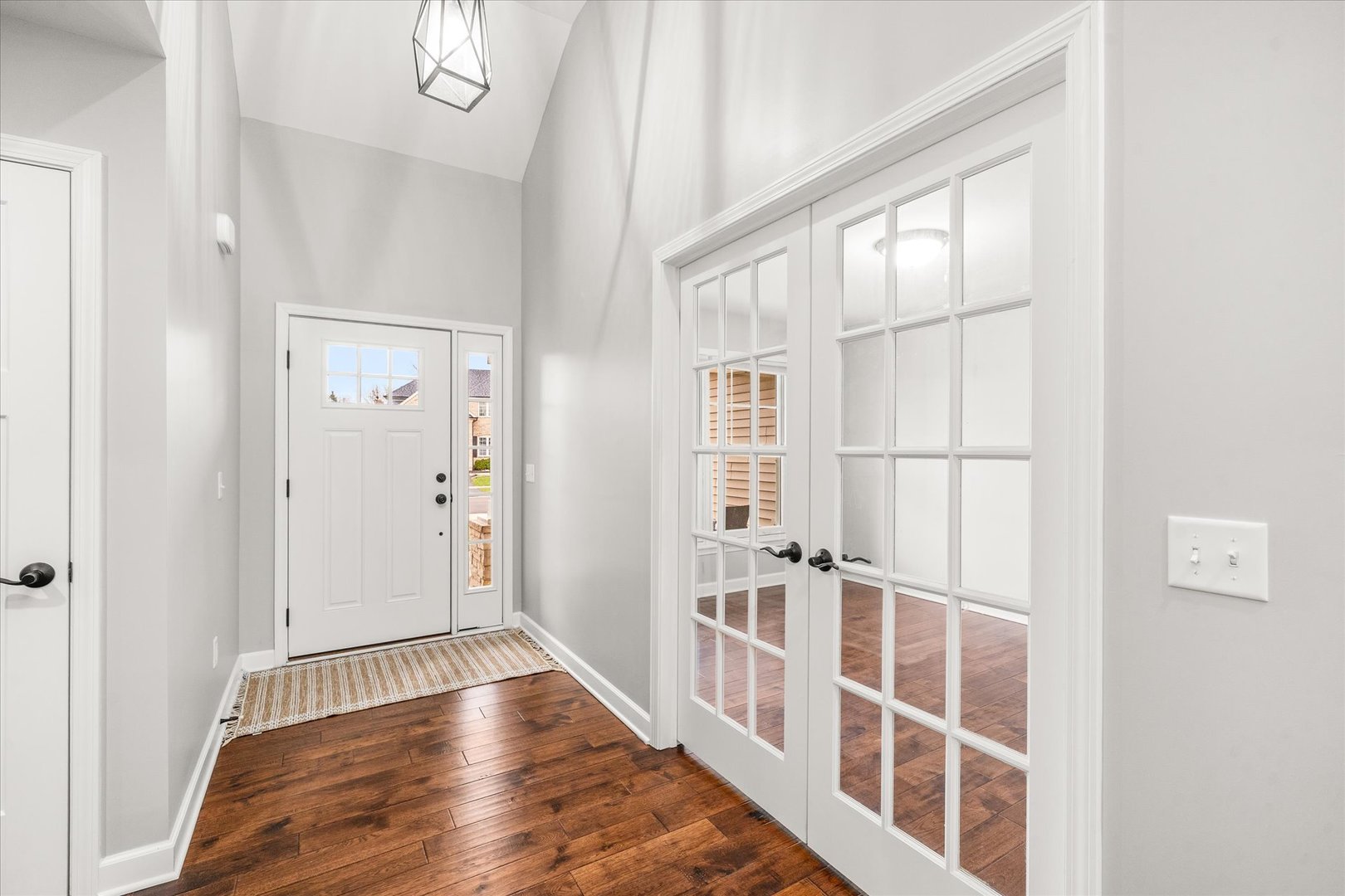 1262 Deerpath Drive, Yorkville, IL 60560