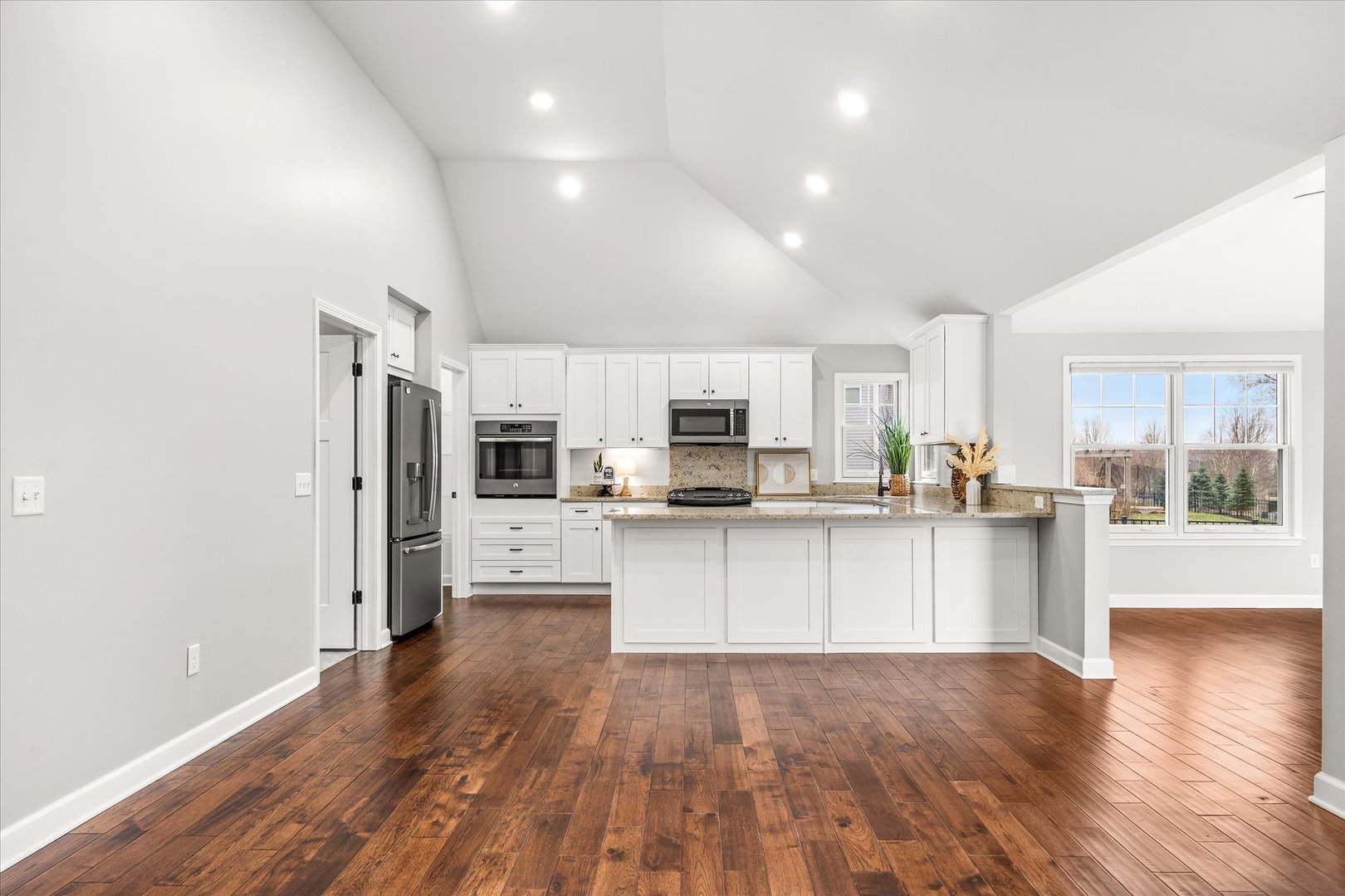 1262 Deerpath Drive, Yorkville, IL 60560