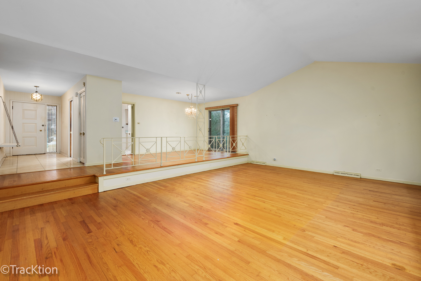 246 Vista Court, Wilmette, IL 60091