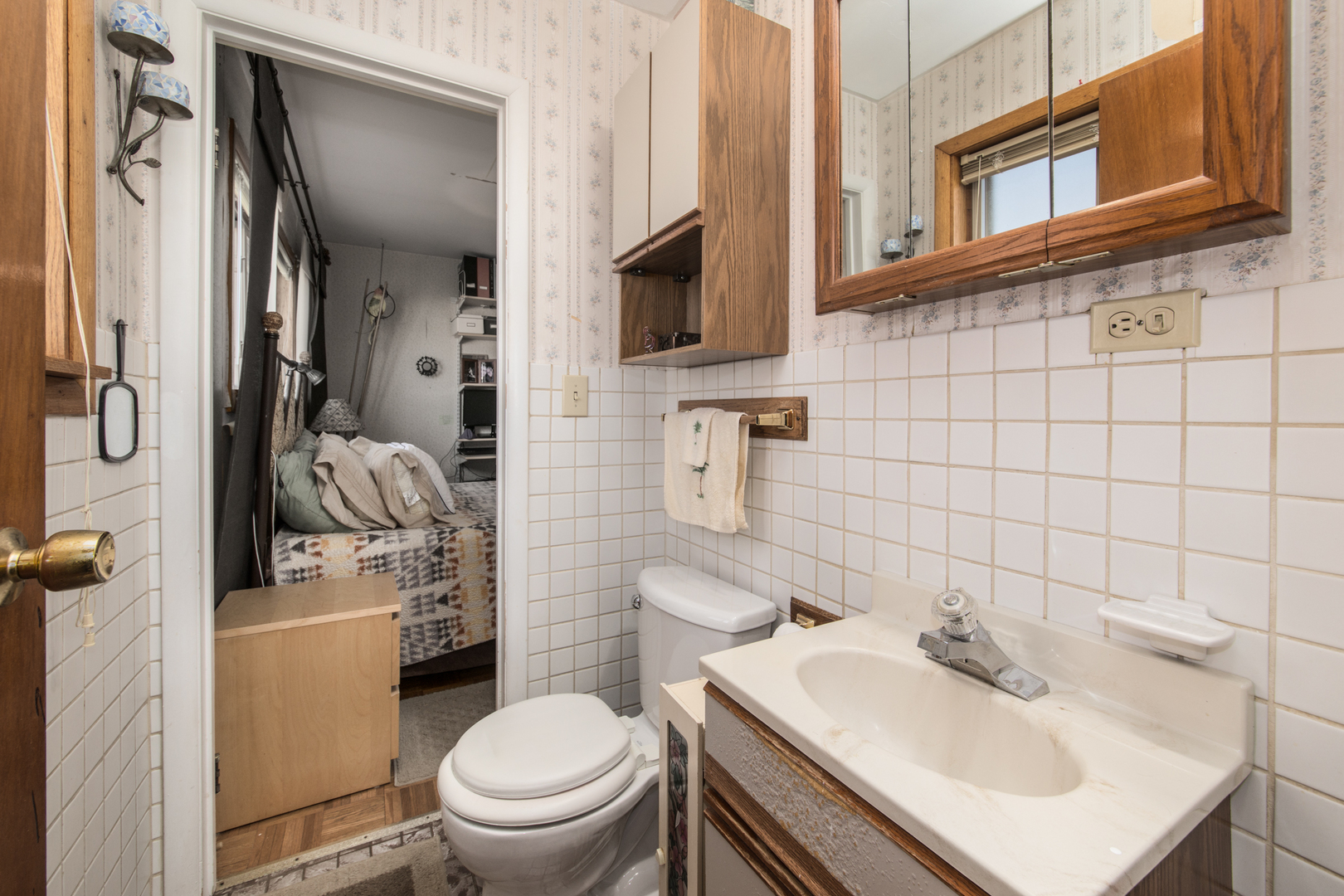 170 Westmere Road, Des Plaines, IL 60016