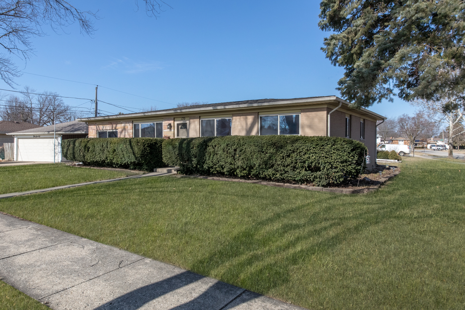 170 Westmere Road, Des Plaines, IL 60016
