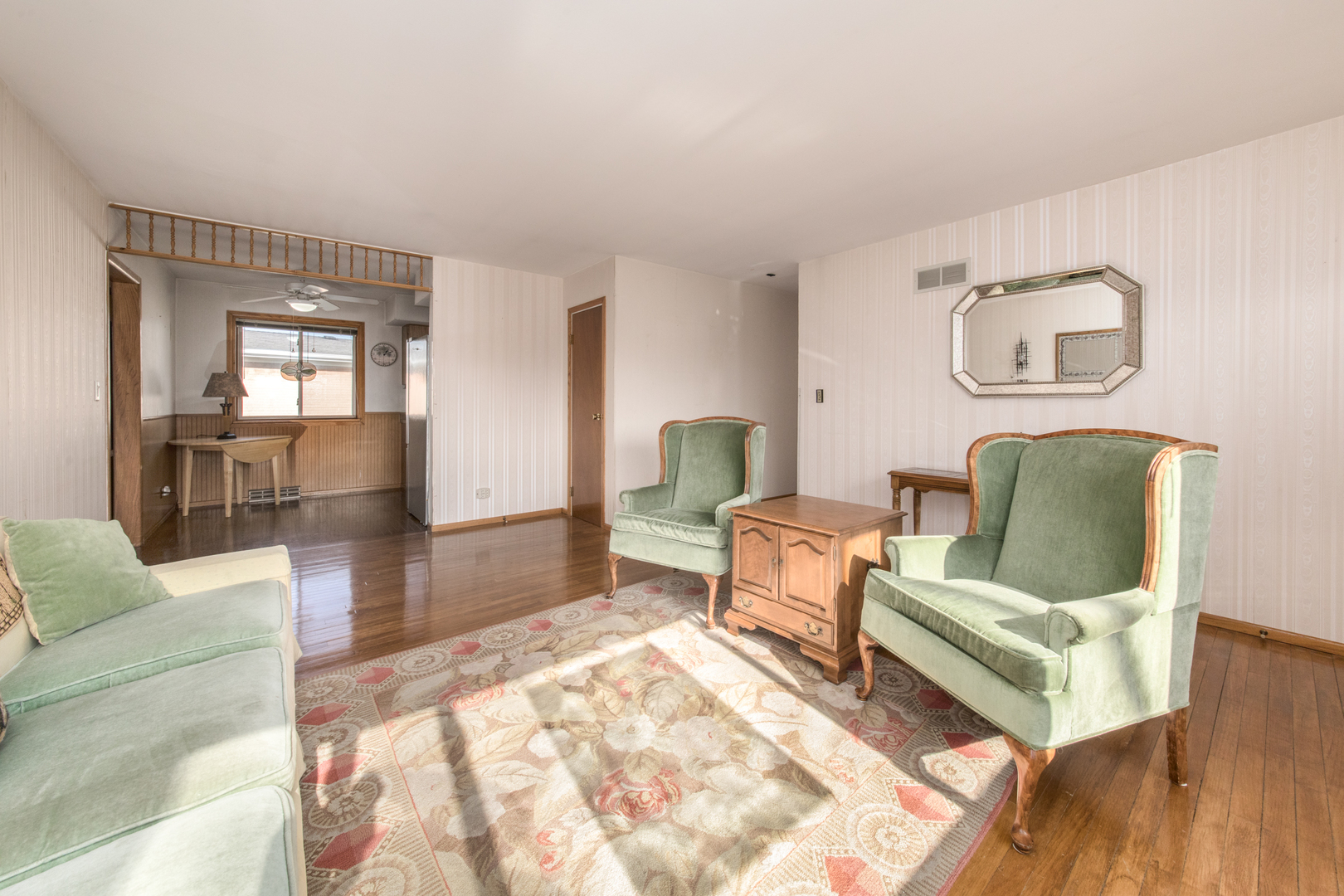 170 Westmere Road, Des Plaines, IL 60016