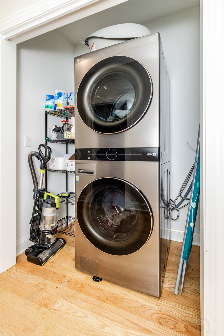 2701 Noyes Street, Evanston, IL 60201