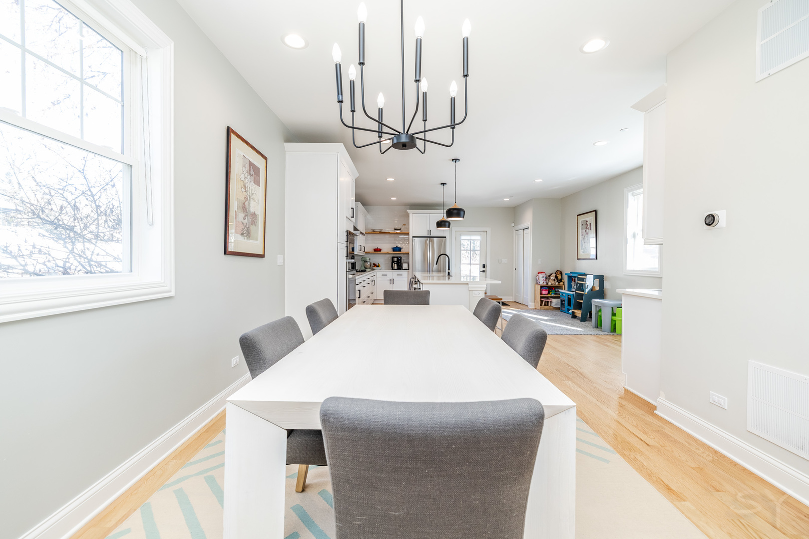 2701 Noyes Street, Evanston, IL 60201