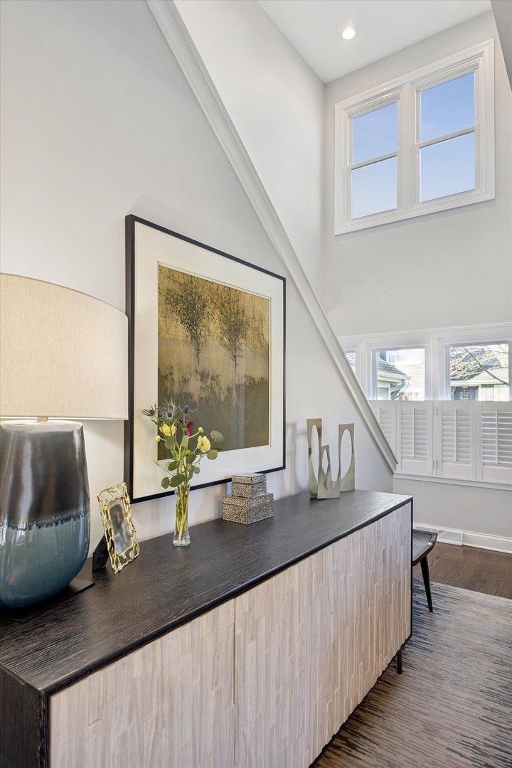 606 W Franklin Street, Wheaton, IL 60187