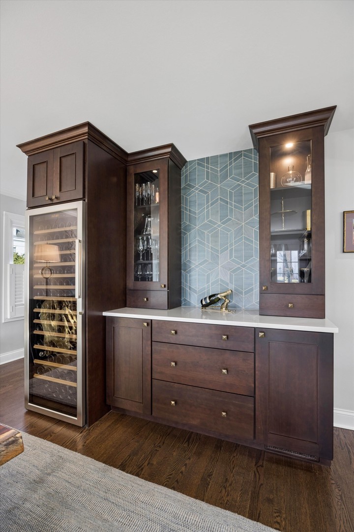 606 W Franklin Street, Wheaton, IL 60187