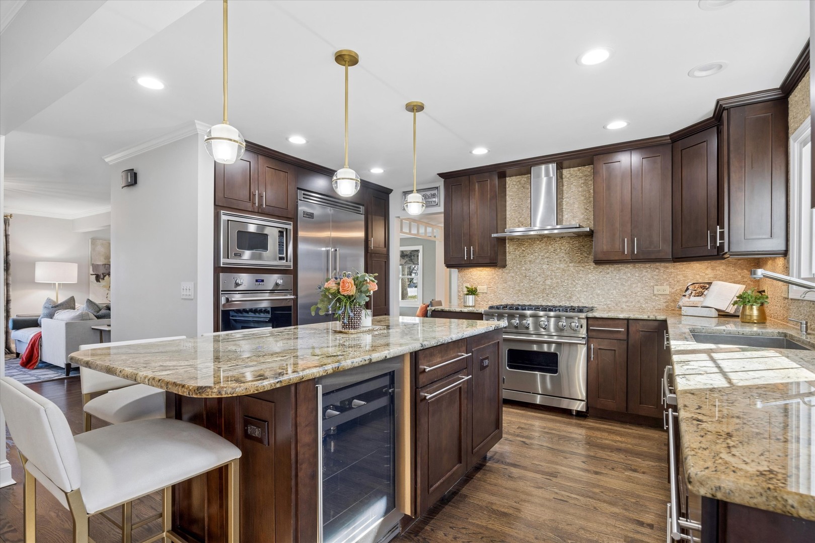 606 W Franklin Street, Wheaton, IL 60187