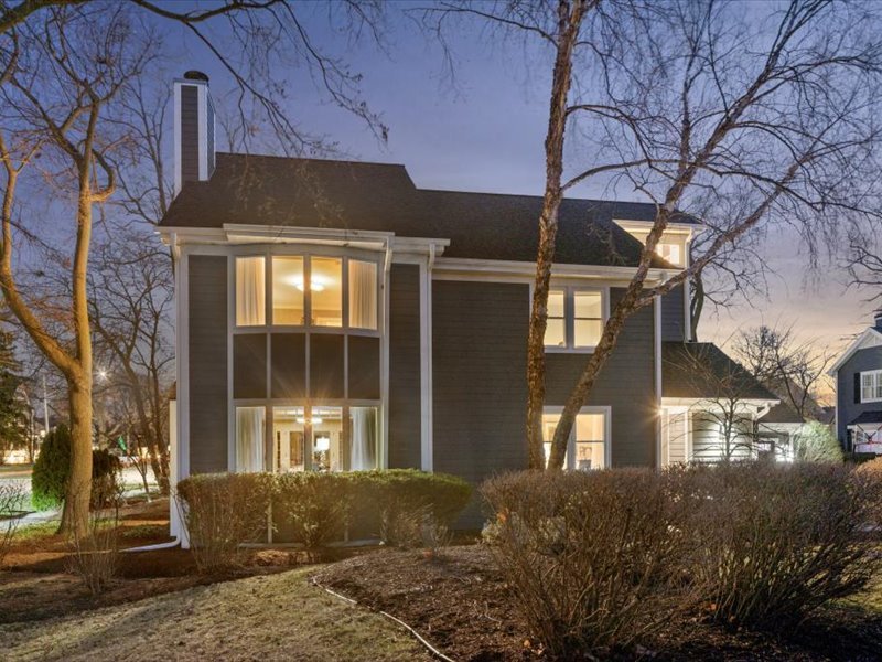 606 W Franklin Street, Wheaton, IL 60187