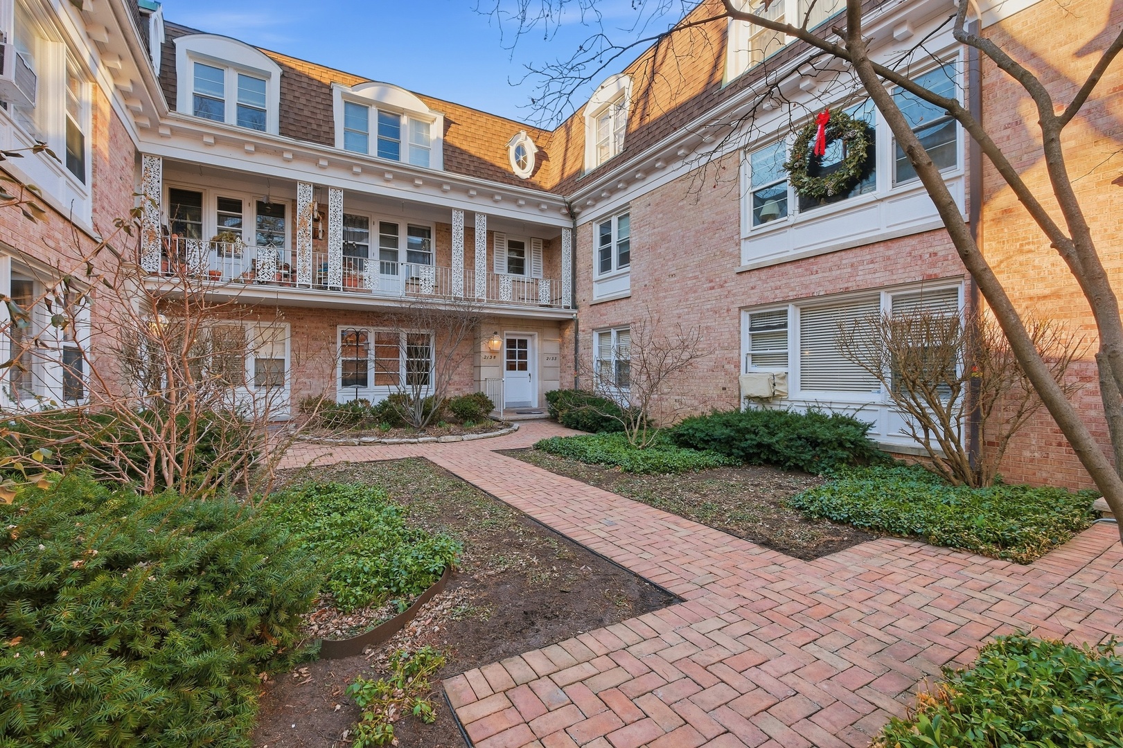 2201 Central Street #3N, Evanston, IL 60201