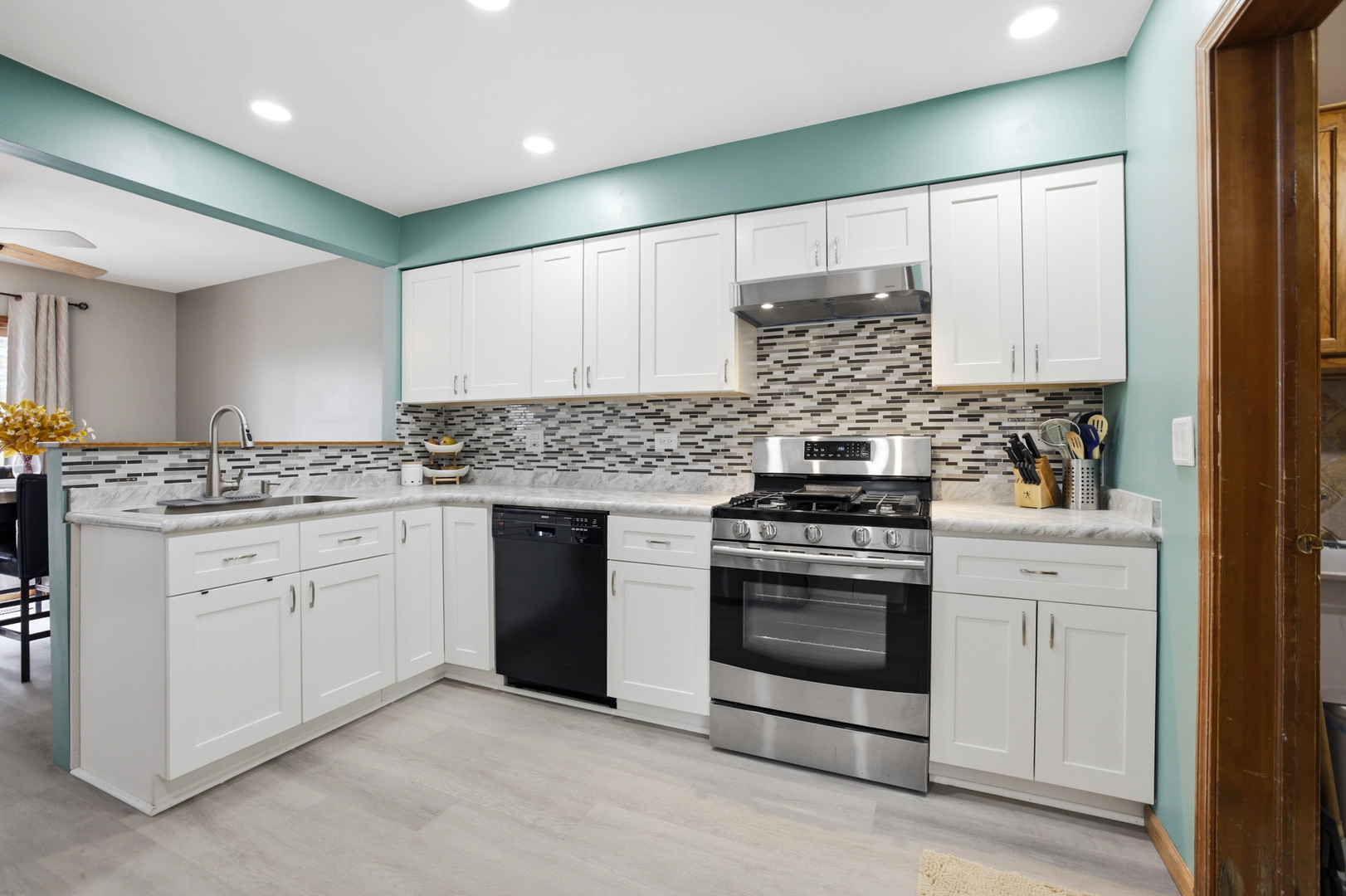 36106 N Springbrook Lane, Gurnee, IL 60031