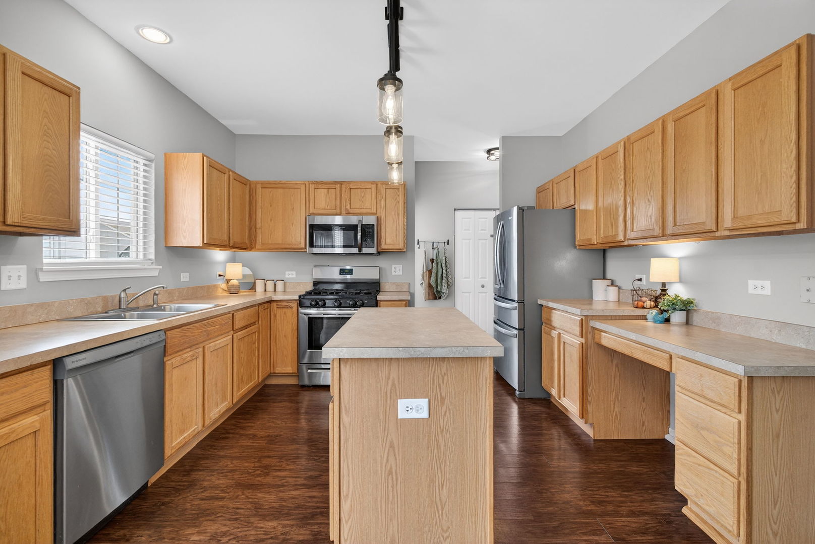 622 Gallant Drive, Minooka, IL 60447