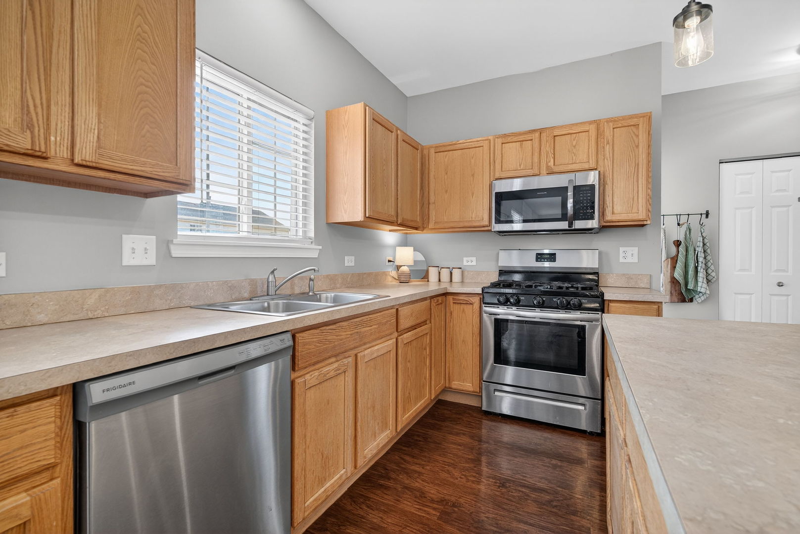 622 Gallant Drive, Minooka, IL 60447