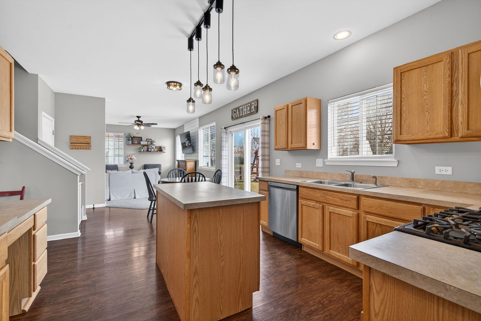 622 Gallant Drive, Minooka, IL 60447