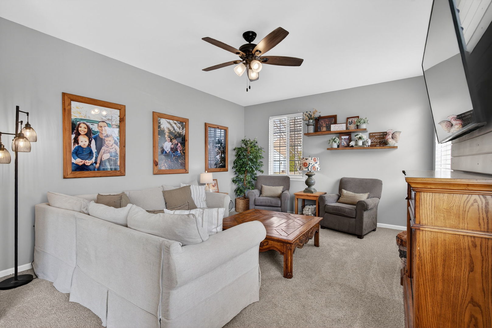 622 Gallant Drive, Minooka, IL 60447