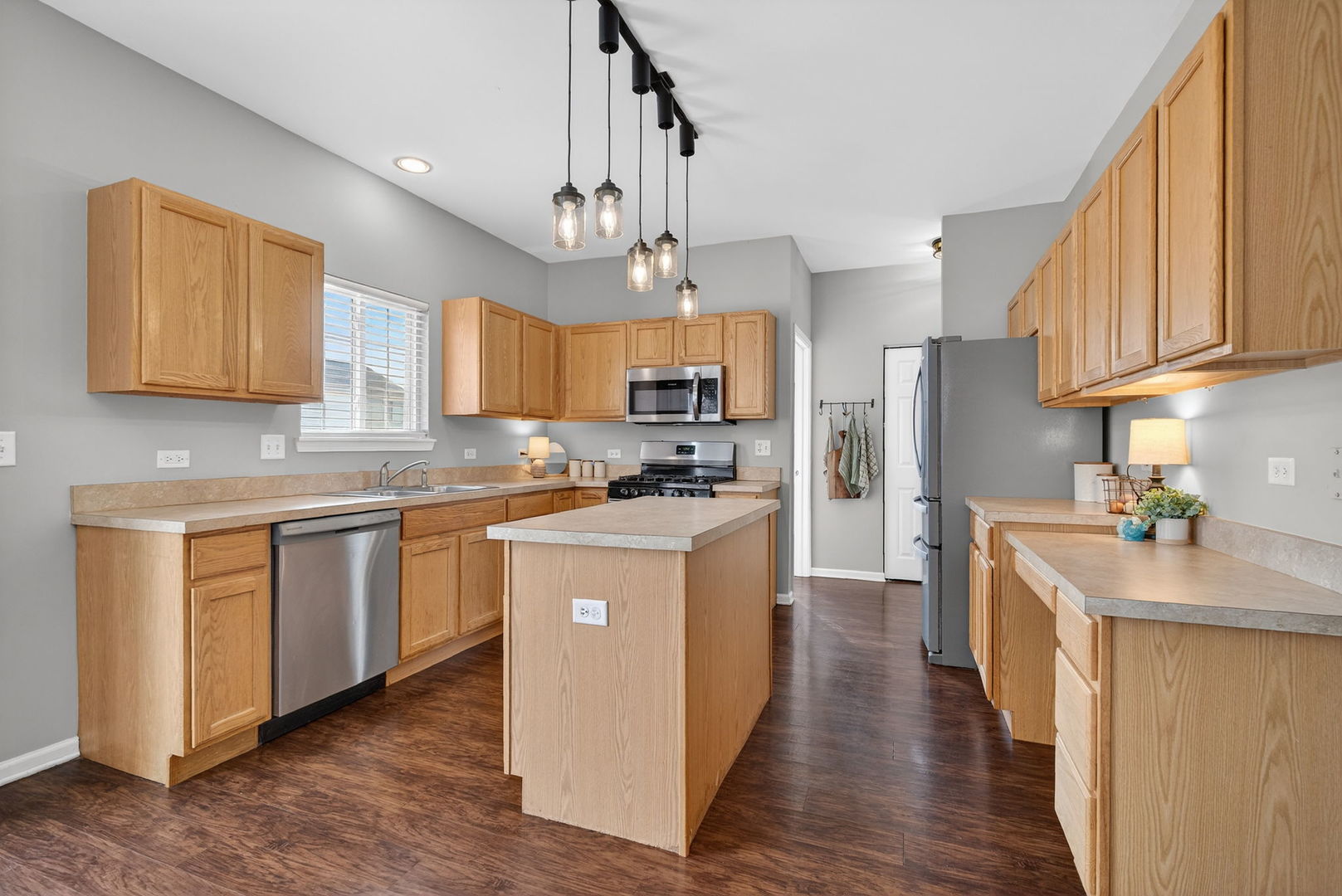 622 Gallant Drive, Minooka, IL 60447