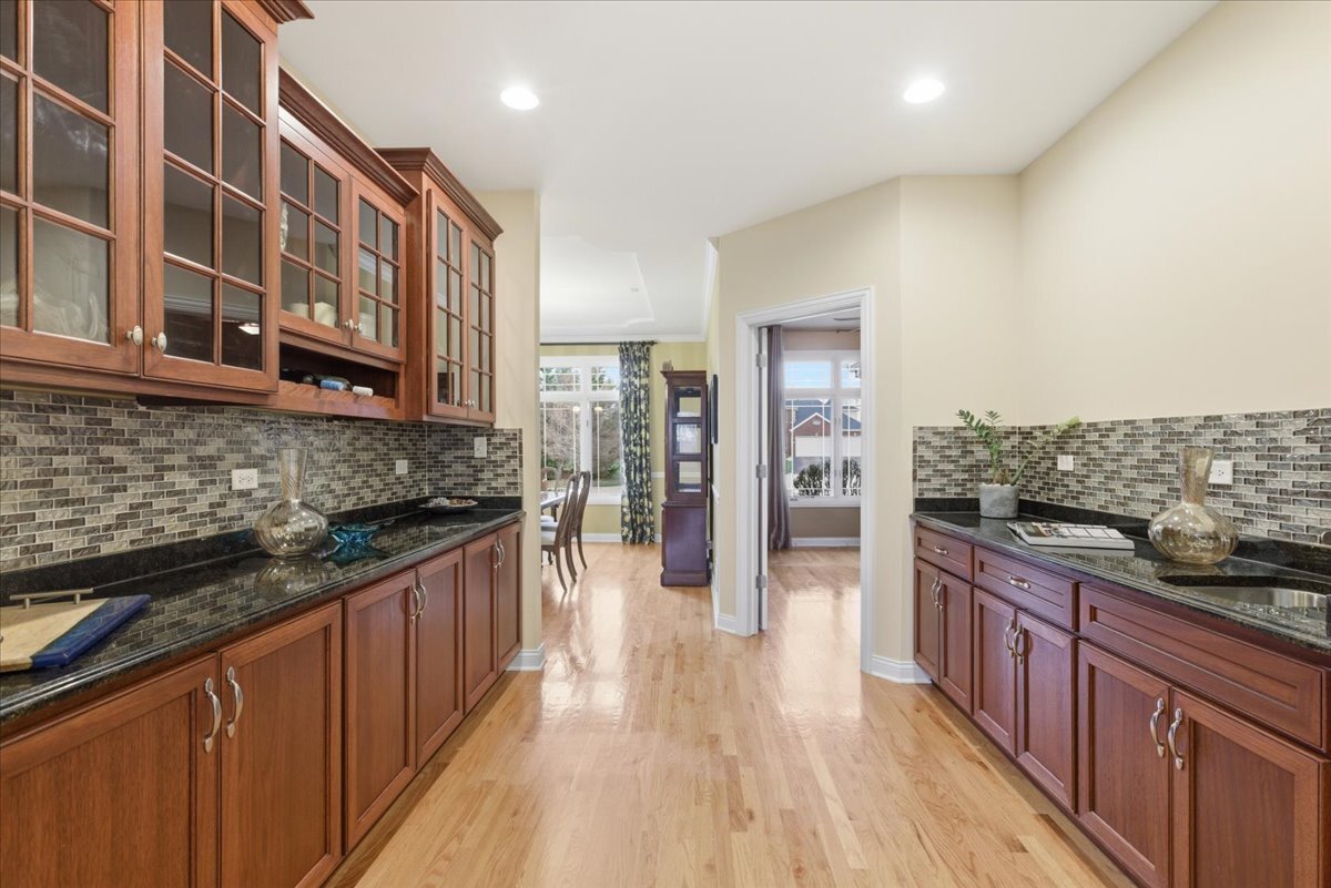 13106 Fox Hill Court, Lemont, IL 60439