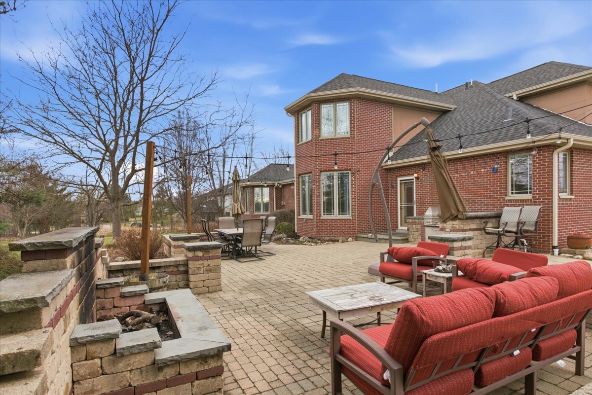 13106 Fox Hill Court, Lemont, IL 60439