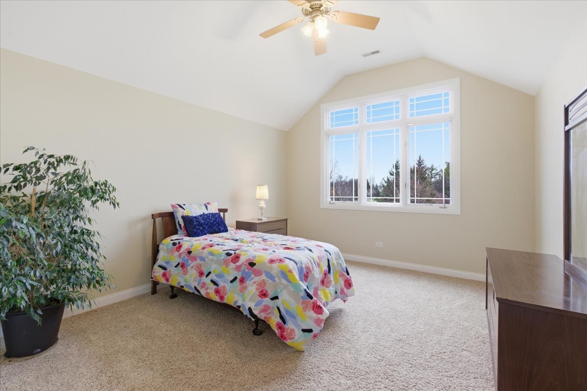 13106 Fox Hill Court, Lemont, IL 60439