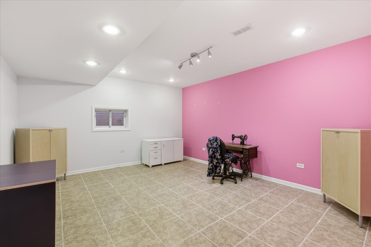 13106 Fox Hill Court, Lemont, IL 60439