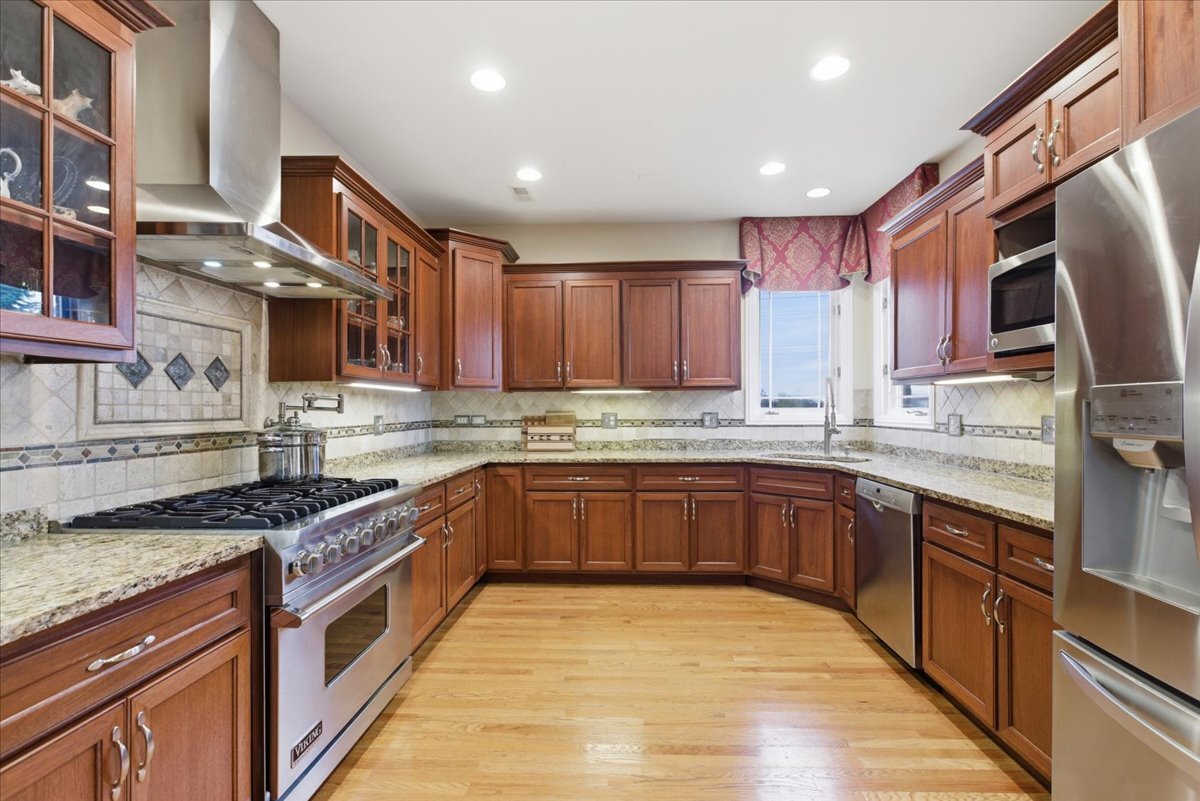 13106 Fox Hill Court, Lemont, IL 60439