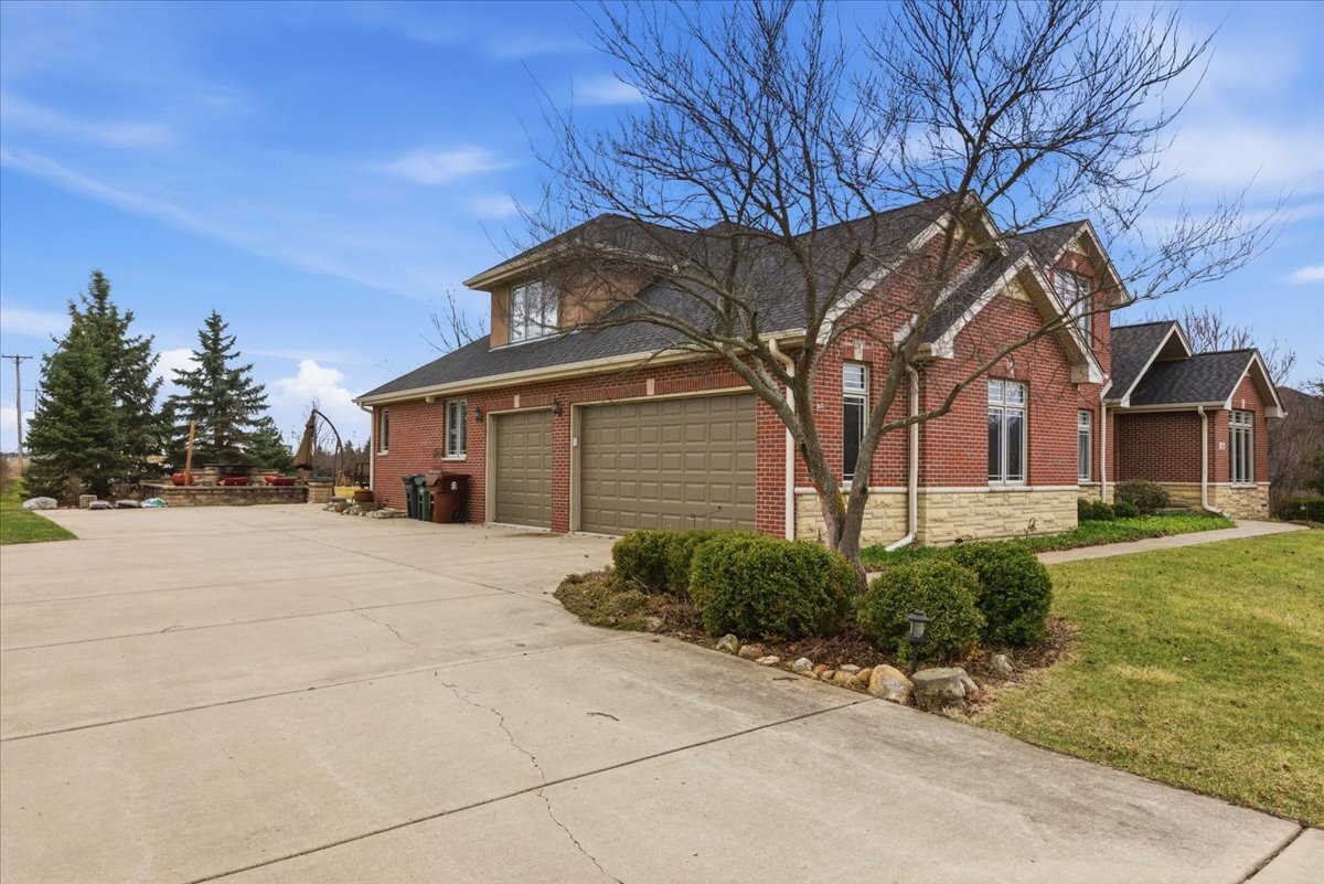 13106 Fox Hill Court, Lemont, IL 60439