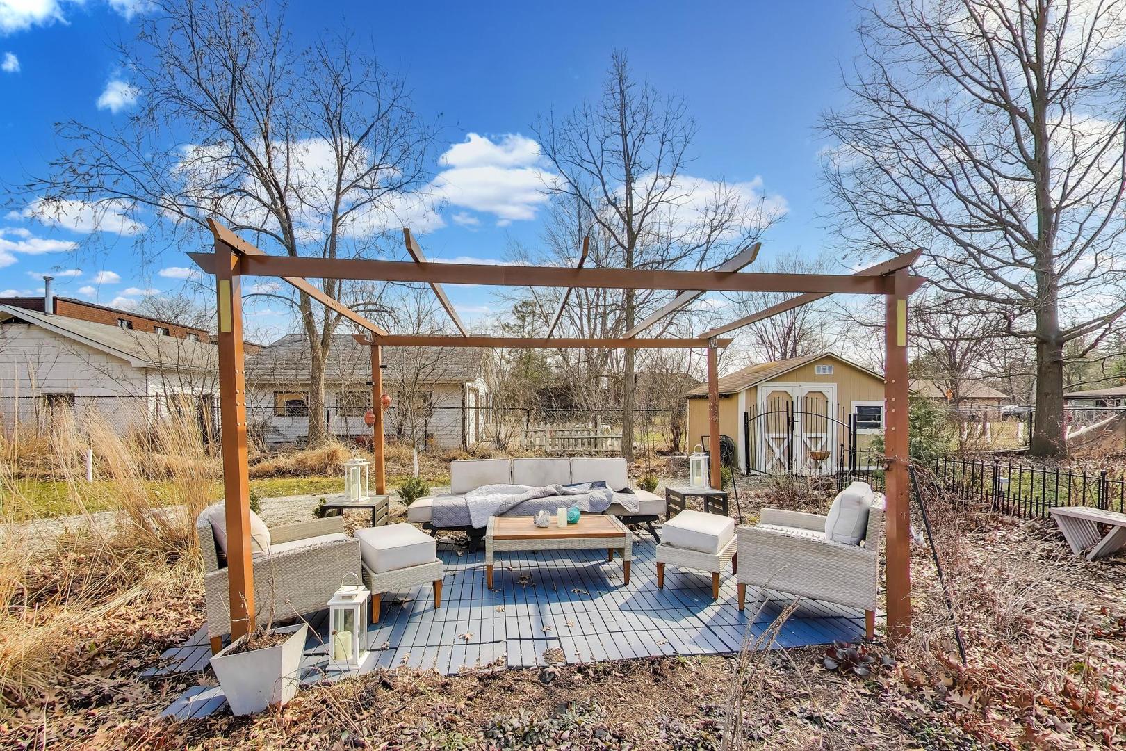 9761 Elm Terrace, Des Plaines, IL 60016