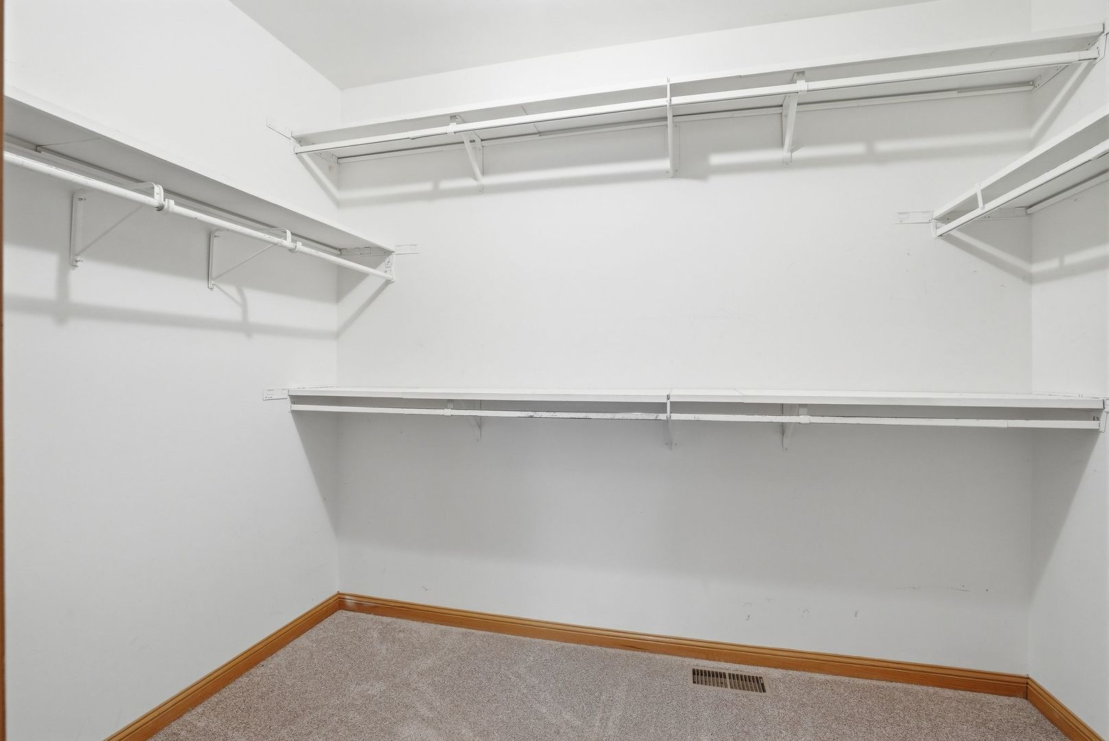 9867 Cambridge Court #B, Mokena, IL 60448