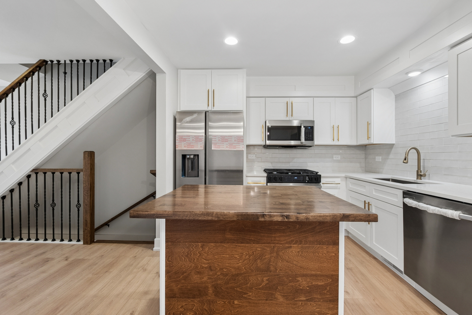 27 Sorrento Drive, Palos Heights, IL 60463