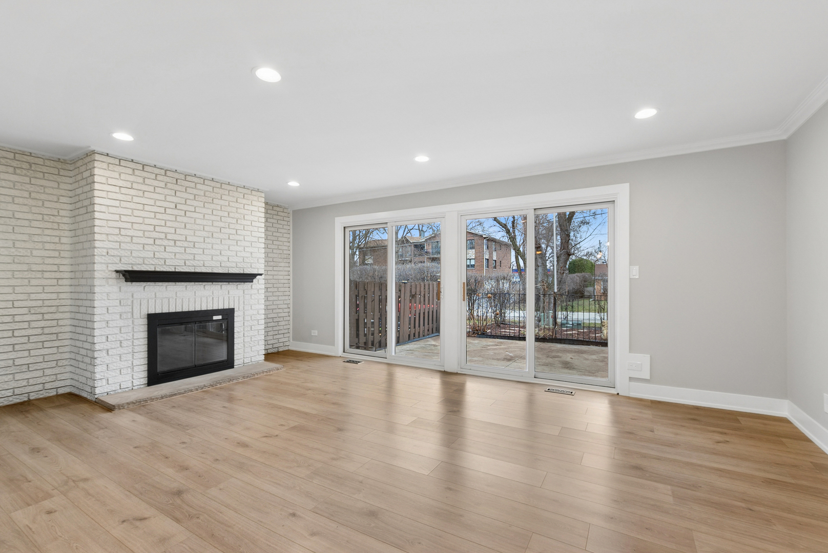 27 Sorrento Drive, Palos Heights, IL 60463