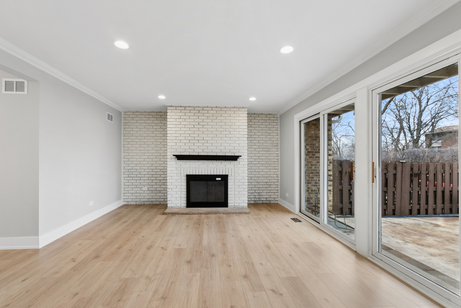 27 Sorrento Drive, Palos Heights, IL 60463