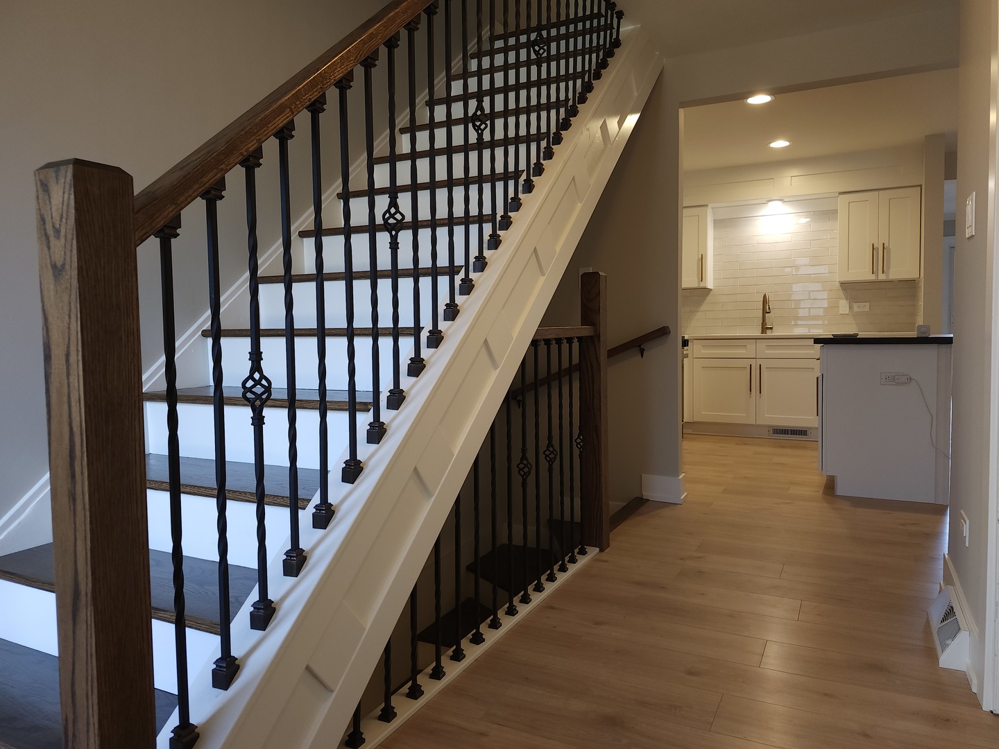 27 Sorrento Drive, Palos Heights, IL 60463