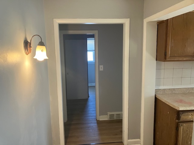 17821 Roy Avenue, Lansing, IL 60438